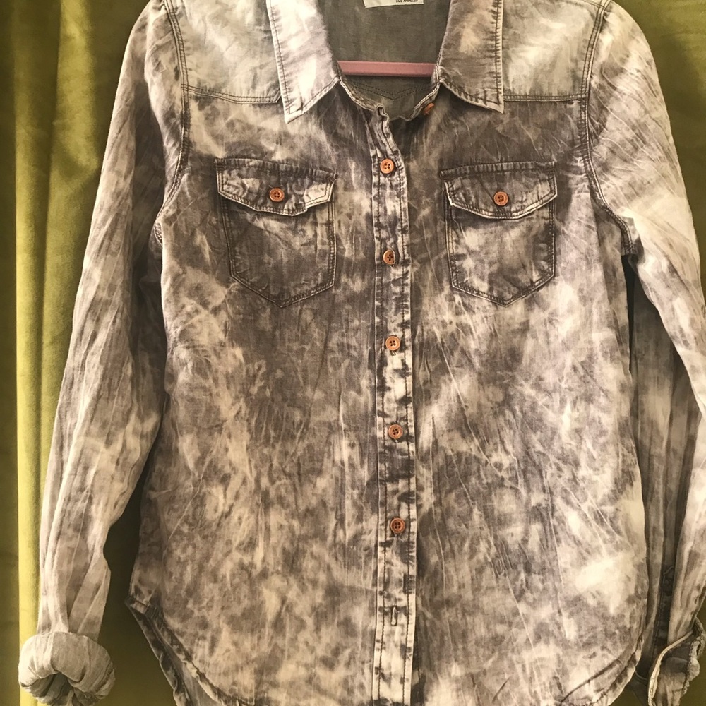 Distressed button down - Picture 3 of 4